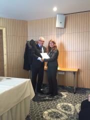 Župan Mirko Polutnik ob prejemu dokumenta za občino Vitanje