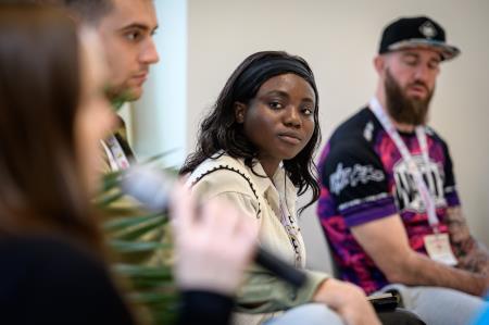 2024_11_26_DZS_YB_2400px-9568