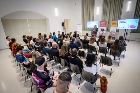 2024_11_26_DZS_YB_2400px-4931