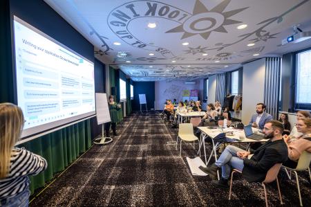 2024_11_27_DZS_youth_boost_MamaShelter_2400px-1319