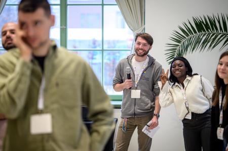 2024_11_26_DZS_YB_2400px-5257