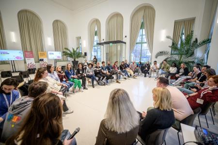 2024_11_26_DZS_YB_2400px-5282