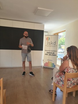 9a5508d8-dc0d-403d-97ff-0b1376957bcb